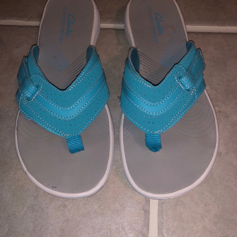 NEW!! Ladies Clarks Breeze Sea Flip Flop Sandal Aqua Size 6M